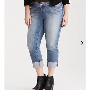 TORRID Cropped cute BOYFRIEND Jeans LIGHT WASH 16